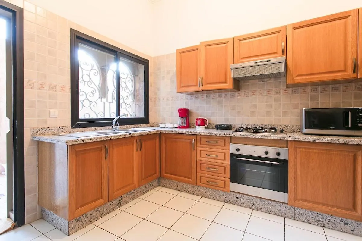 Your Traditional Marrakchi Villa مراكش