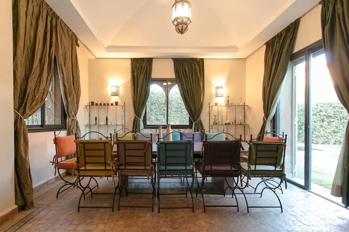 Your Traditional Marrakchi Villa مراكش