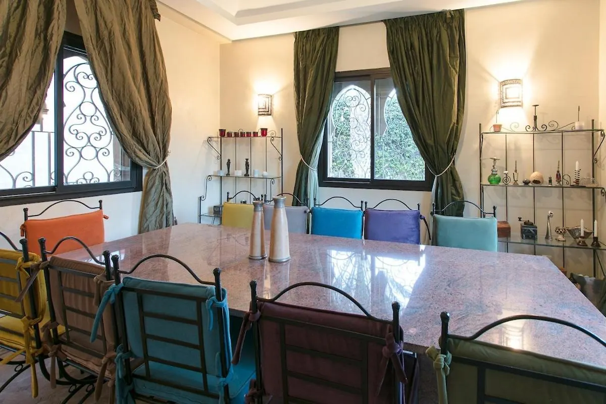 Your Traditional Marrakchi Villa مراكش