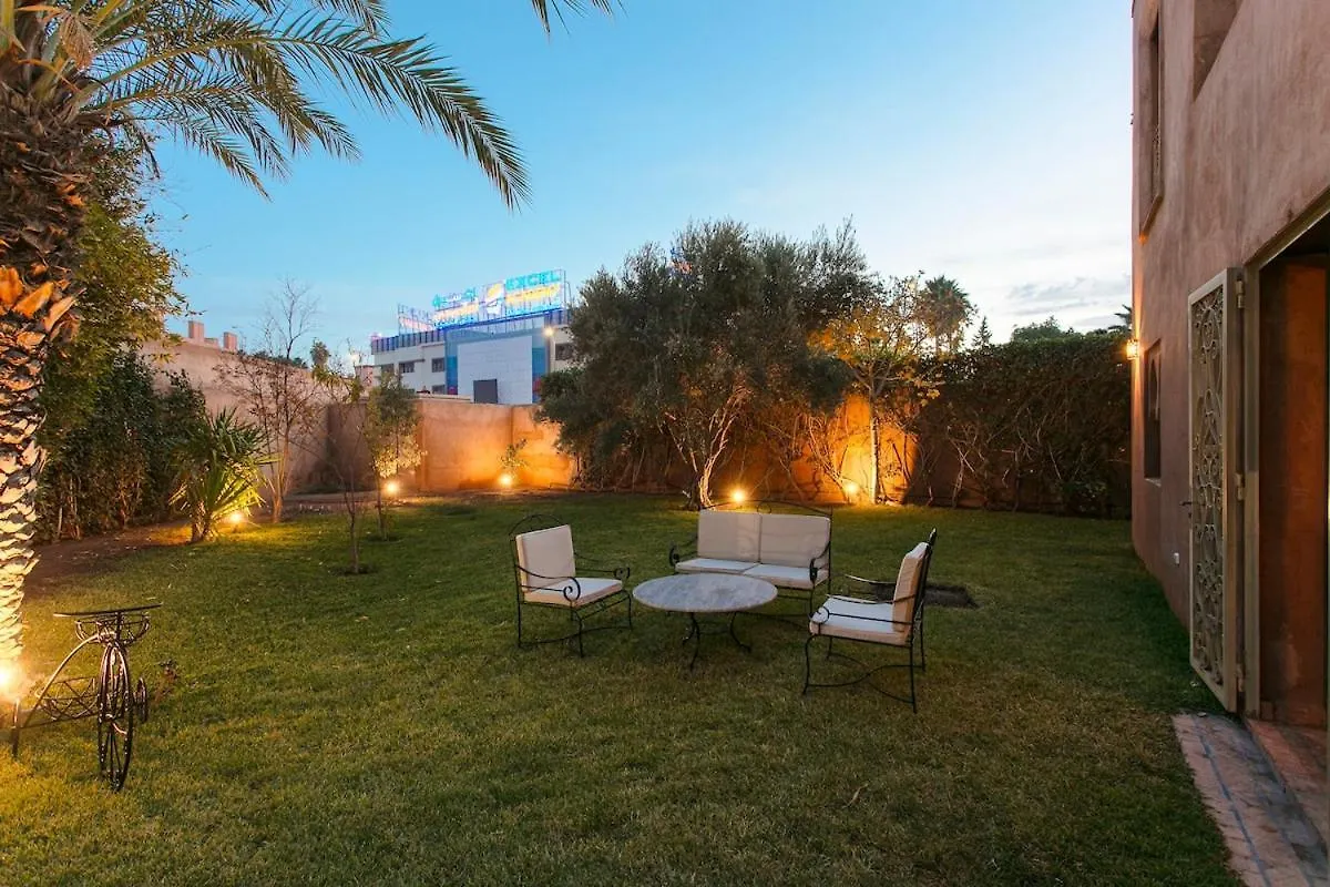 Your Traditional Marrakchi Villa مراكش