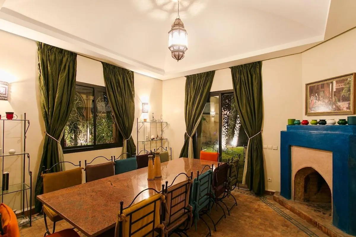 Your Traditional Marrakchi Villa مراكش