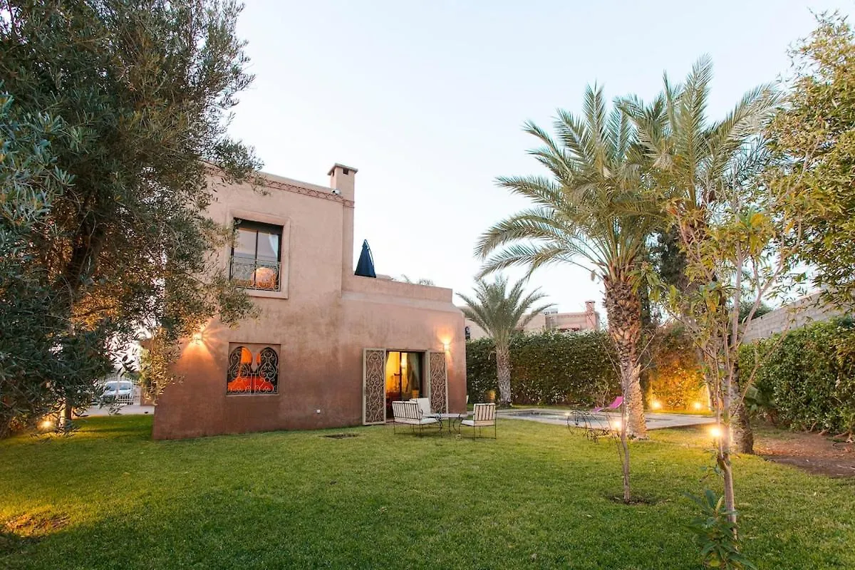 Your Traditional Marrakchi Villa مراكش